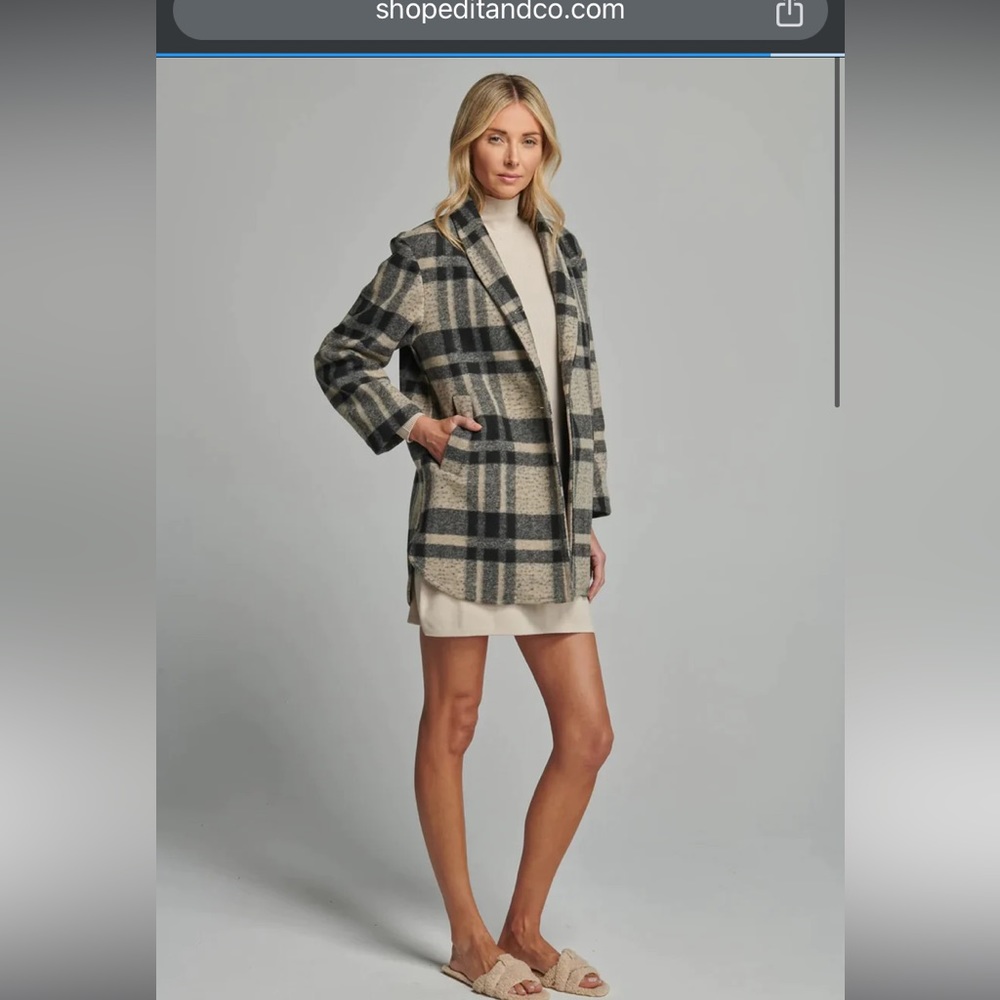 Sundays Owen Coat in Black Plaid Compact - Picture 3 of 13